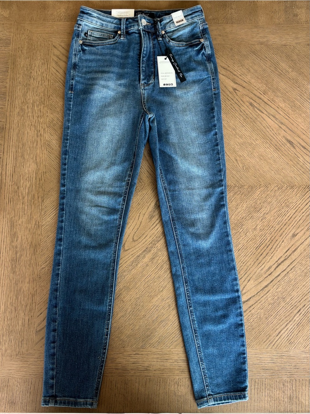 Judy Blue Medium Light Wash High Rise Jeans - Picture 7 of 12
